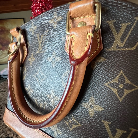 Louis Vuitton Alma BB - Picture 6 of 9